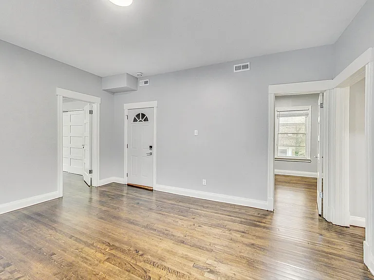 2037 N Spaulding Ave #1 — Photo 10