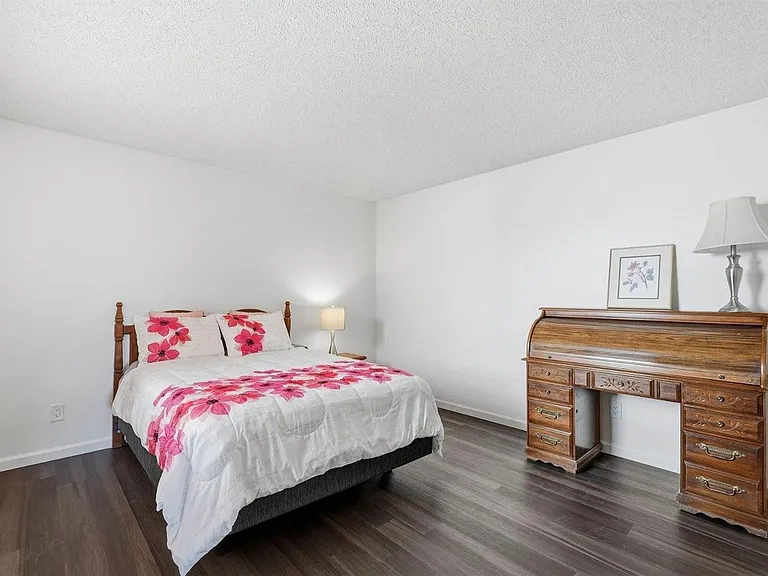 650 S Arrowwood Way — Photo 18