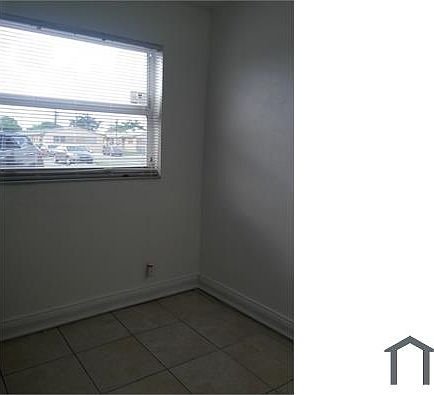 1st image of 836 NW 10th St APT 1
