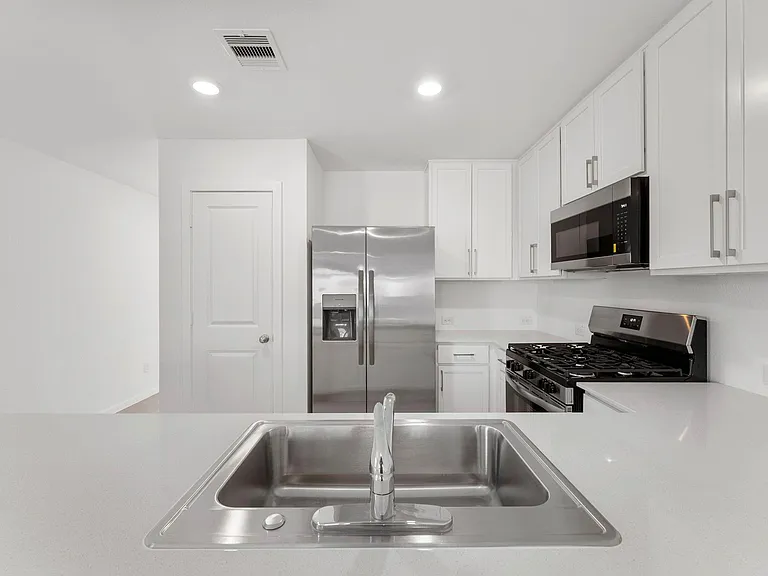 706 Umbrella Tree Dr — Photo 12