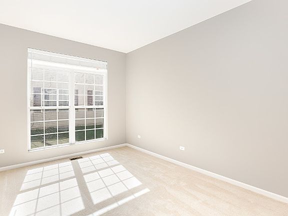 5th image of 1612 Woodland Ln