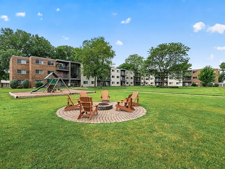 Eastgate Apartments — Photo 54