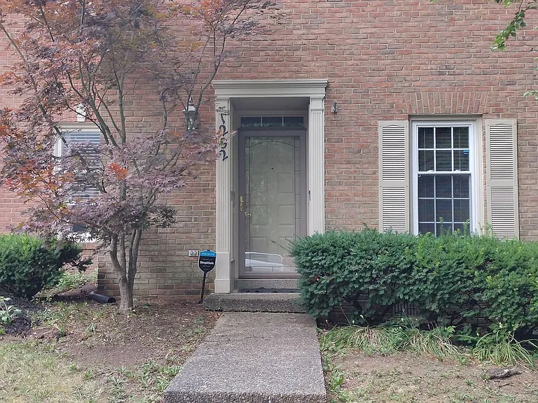 1292 Gray Hawk Rd — Photo 1