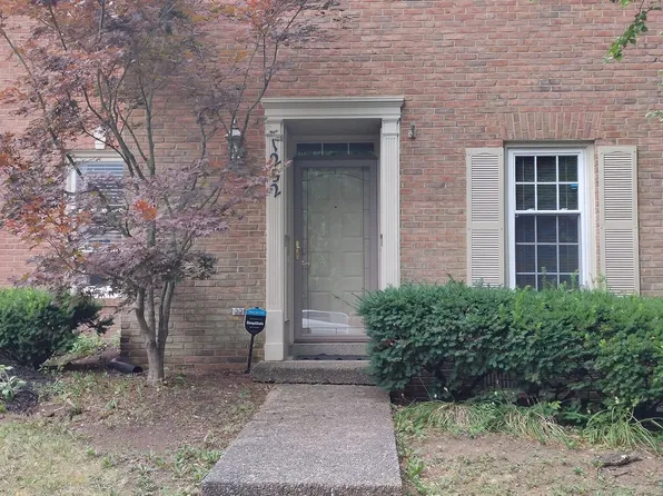 1292 Gray Hawk Rd, Lexington, KY 40502