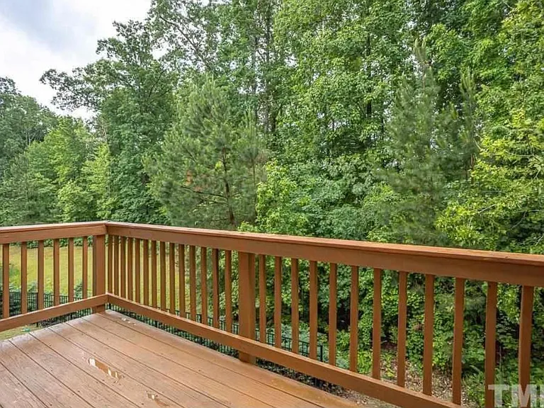 214 Kylemore Cir — Photo 25