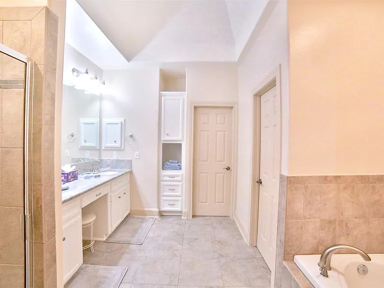 2410 Dorrington St #C — Photo 13