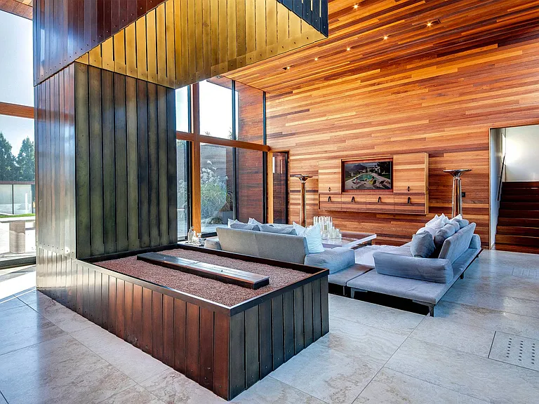 385 Jobs Ln — Photo 6