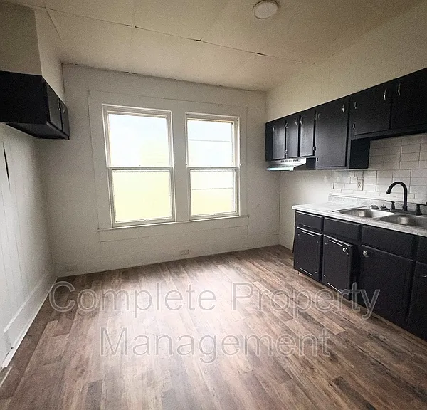 608 Fulton Ave SW — Photo 6