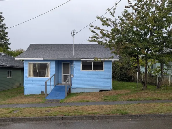 558 E 10th St, Coquille, OR 97423