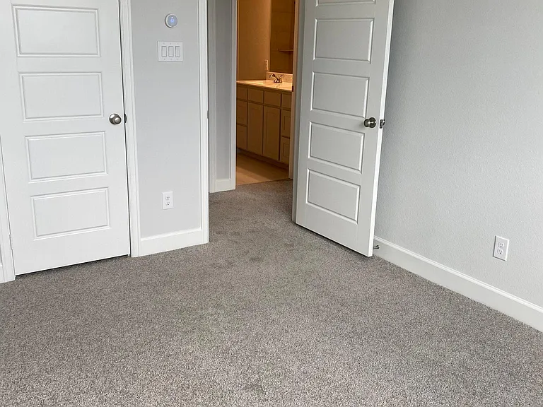 1702 Swayback Ln — Photo 17