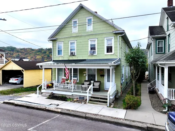 1049 Chestnut St, Sunbury, PA 17801