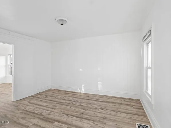 416 7th Ave, Troy, NY