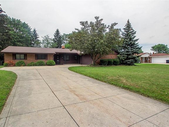 2nd image of 24785 Twickenham Dr
