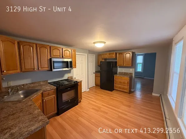 3129 High St #4, Palmer, MA 01069