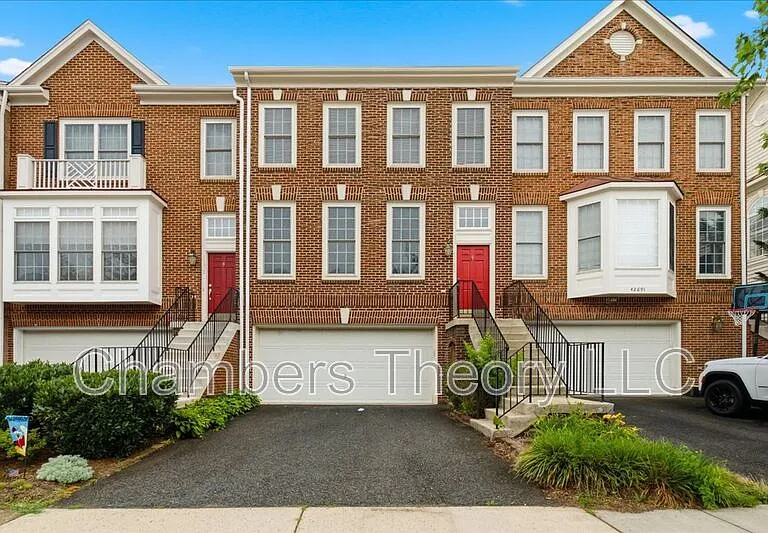 42693 Rolling Rock Sq — Photo 1