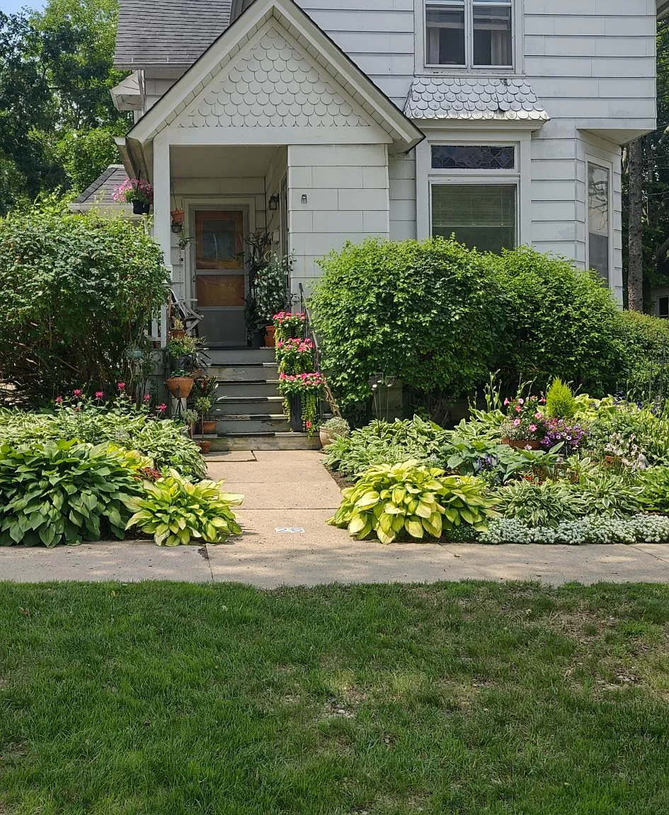 2 bed, 950 sqft, $1,550 — Photo 2