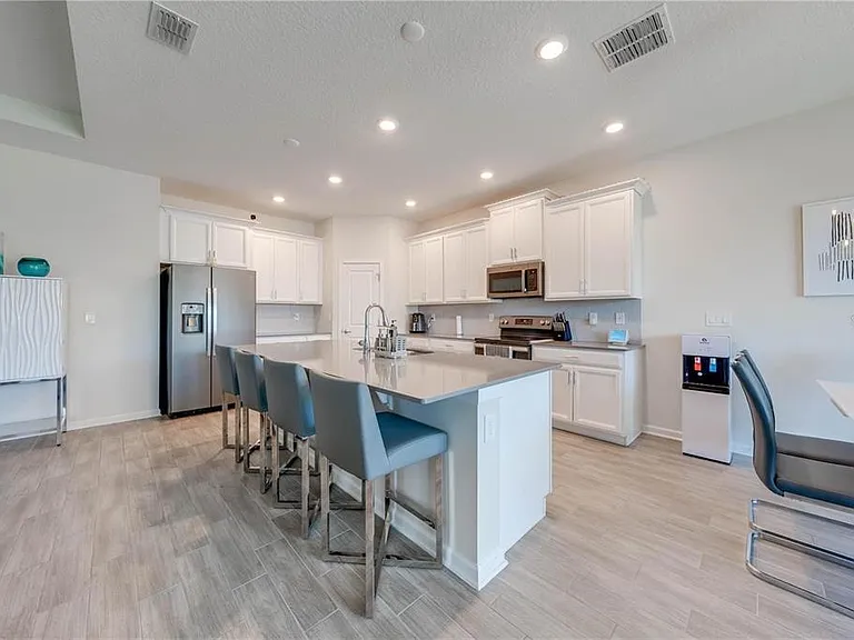 5301 Amersham Ln — Photo 38
