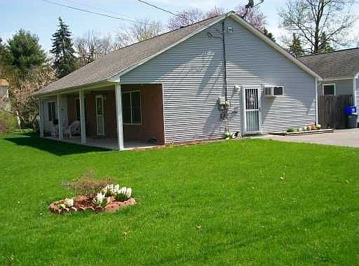 2nd image of 1 Woodlawn Ter