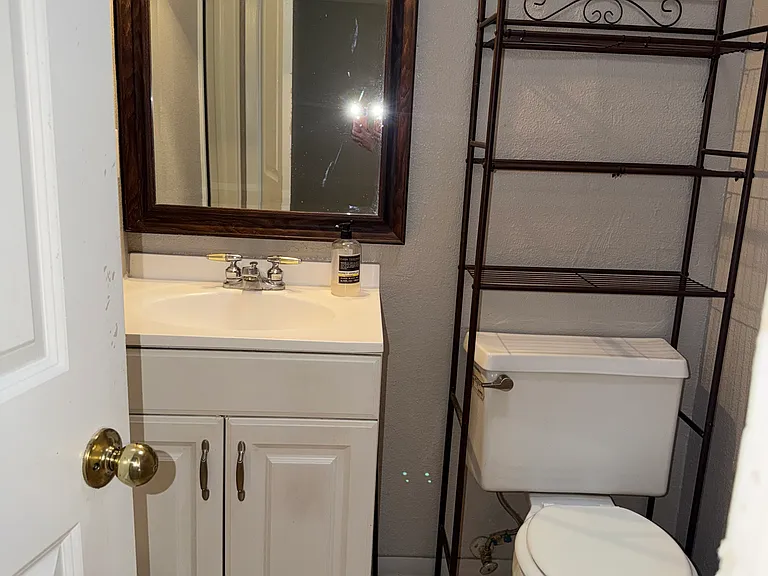 10609 Springwood Dr #D — Photo 15