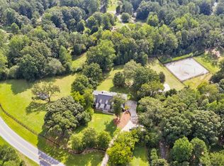 616 Mountain Rd, Woodstock, GA 30188