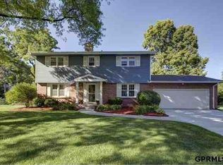 8105 Manderson St, Omaha, NE 68134