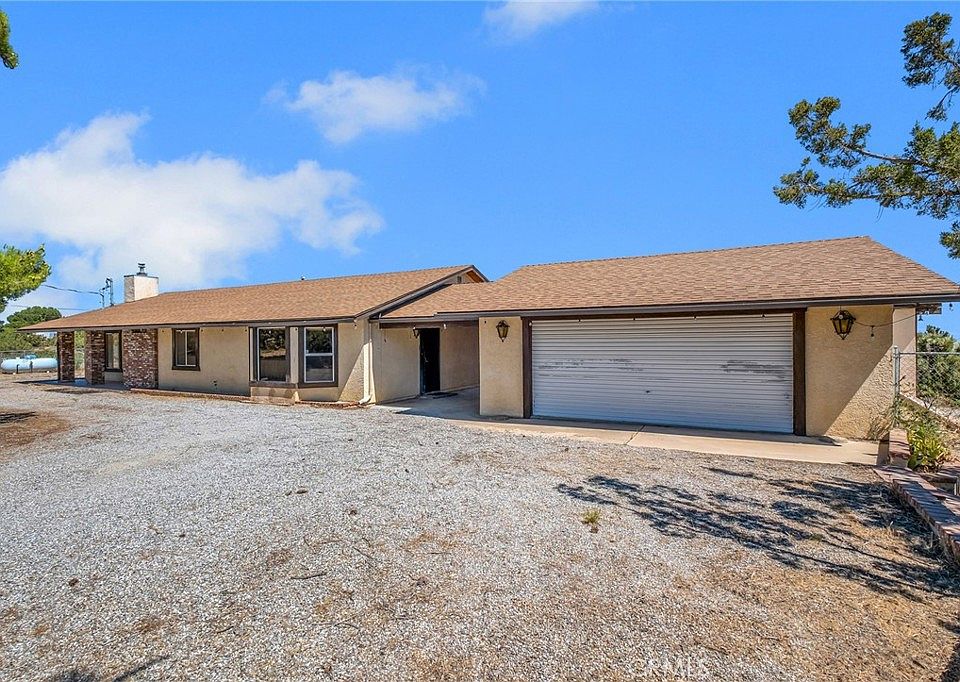 1st image of 2722 Arrowhead Dr