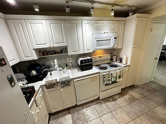 4th image of 6969 Collins Ave APT 806