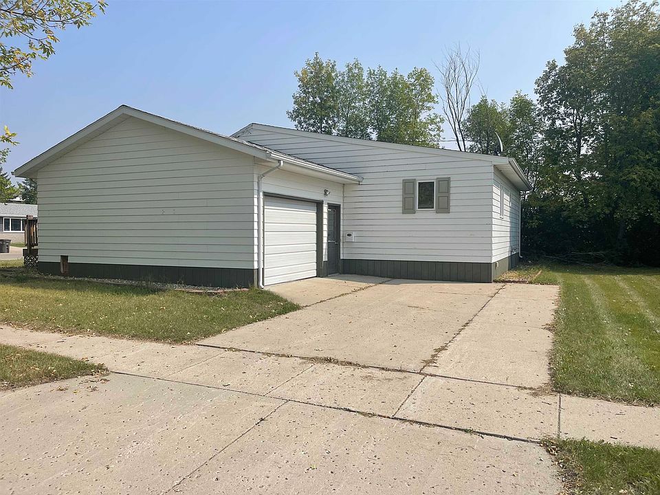 219 12th St W, Bottineau, ND 58318 MLS 231606 Zillow