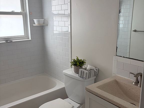 4th image of 3043 Belcher Rd APT 1