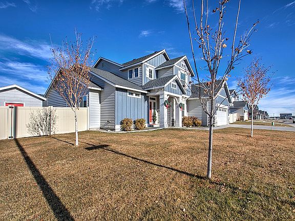 4th image of 870 Bighorn Dr