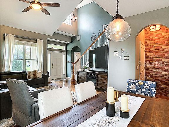 5th image of 913 Butter Oaks Ct