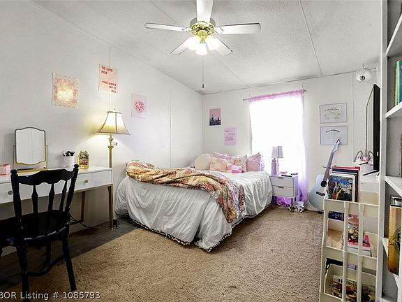 3rd image of 21409 9th St