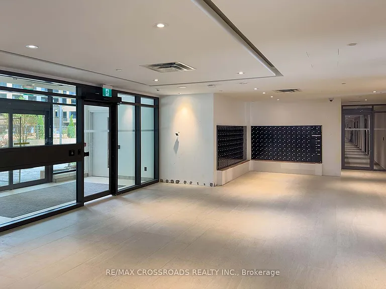 8 Beverley Glen Blvd #C310 — Photo 4