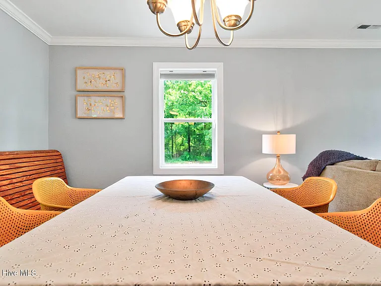 1950 Ocean View Dr SW — Photo 32