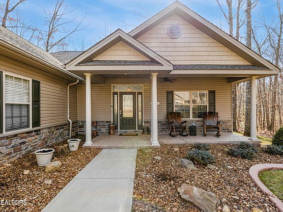 3rd image of 239 Thrushwood Dr
