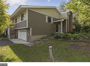9847 Brighton Ln, Eden Prairie, MN 55347
