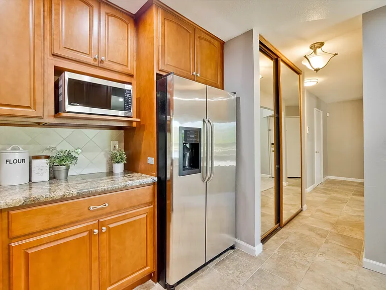 2258 Almaden Rd #B — Photo 11