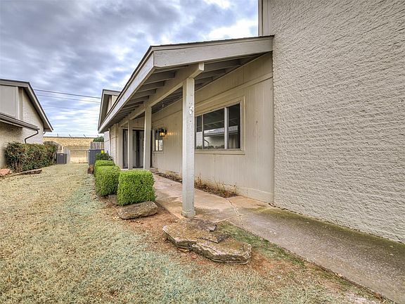 2nd image of 9822 Hefner Village Dr