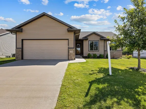 785 Waveland Dr, Marion, IA 52302