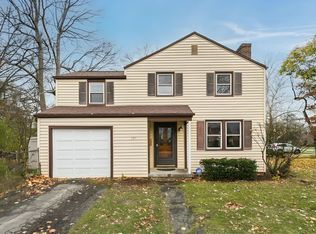 205 Lattimore Rd, Rochester, NY 14620