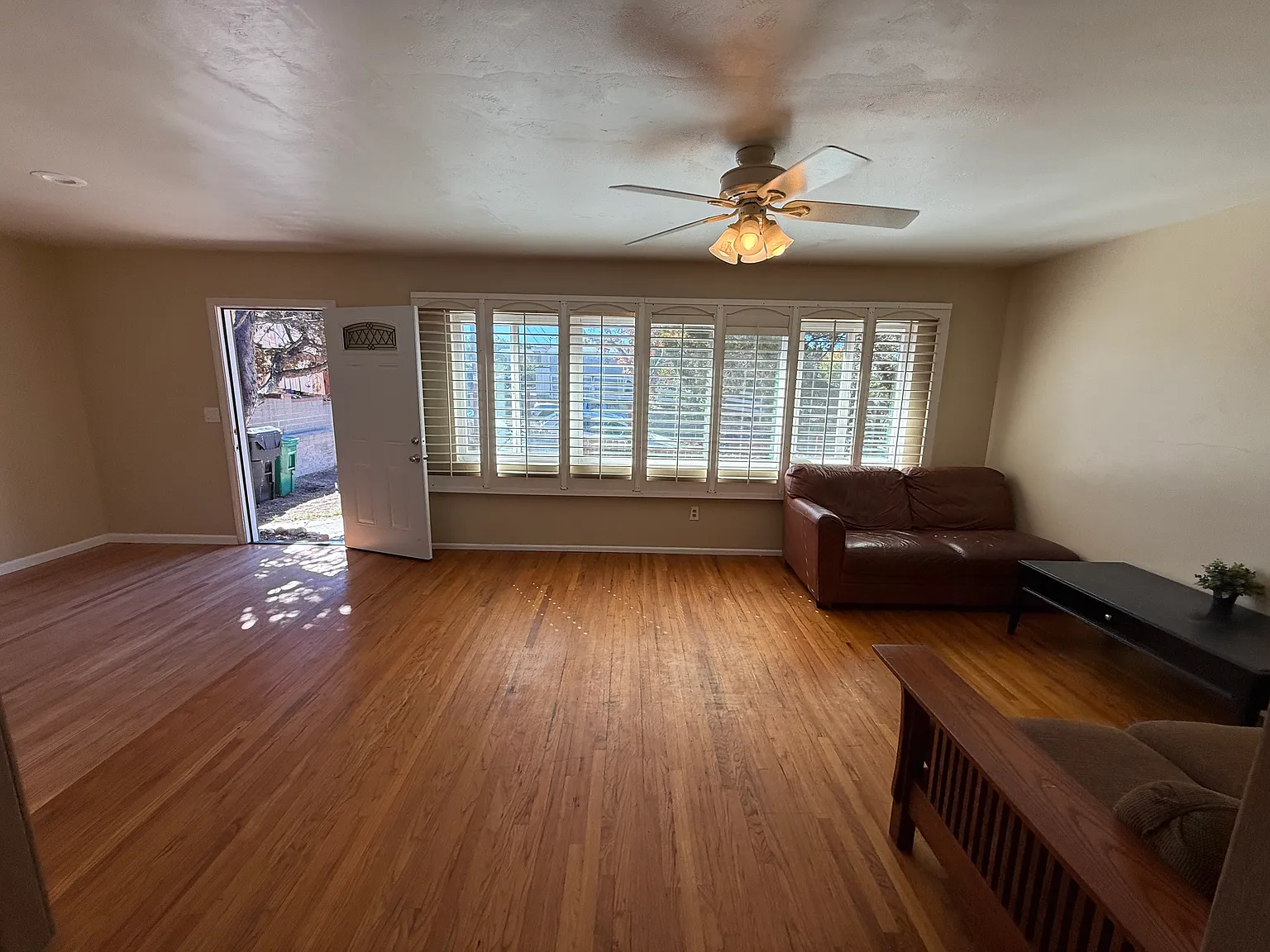 5438 Mary Lane Dr — Photo 2