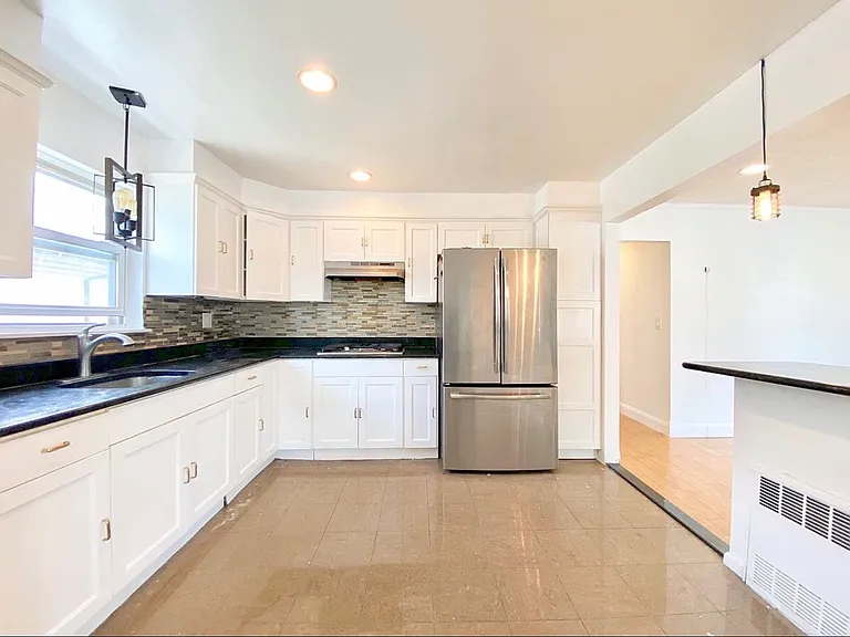 4218 Avenue I #TOP — Photo 4