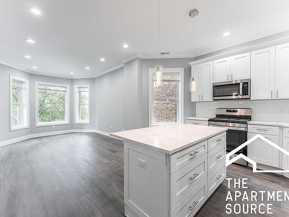 3rd image of 1950 N Humboldt Blvd #3