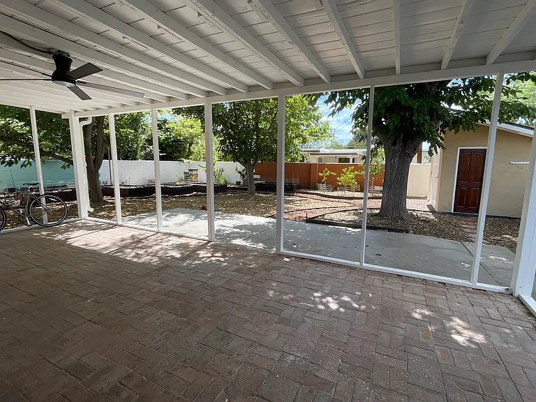 321 Sierra Pl NE — Photo 22