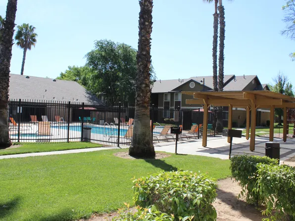 The Hunt Club Apartments, 1355 S Perris Blvd, Perris, CA 92570