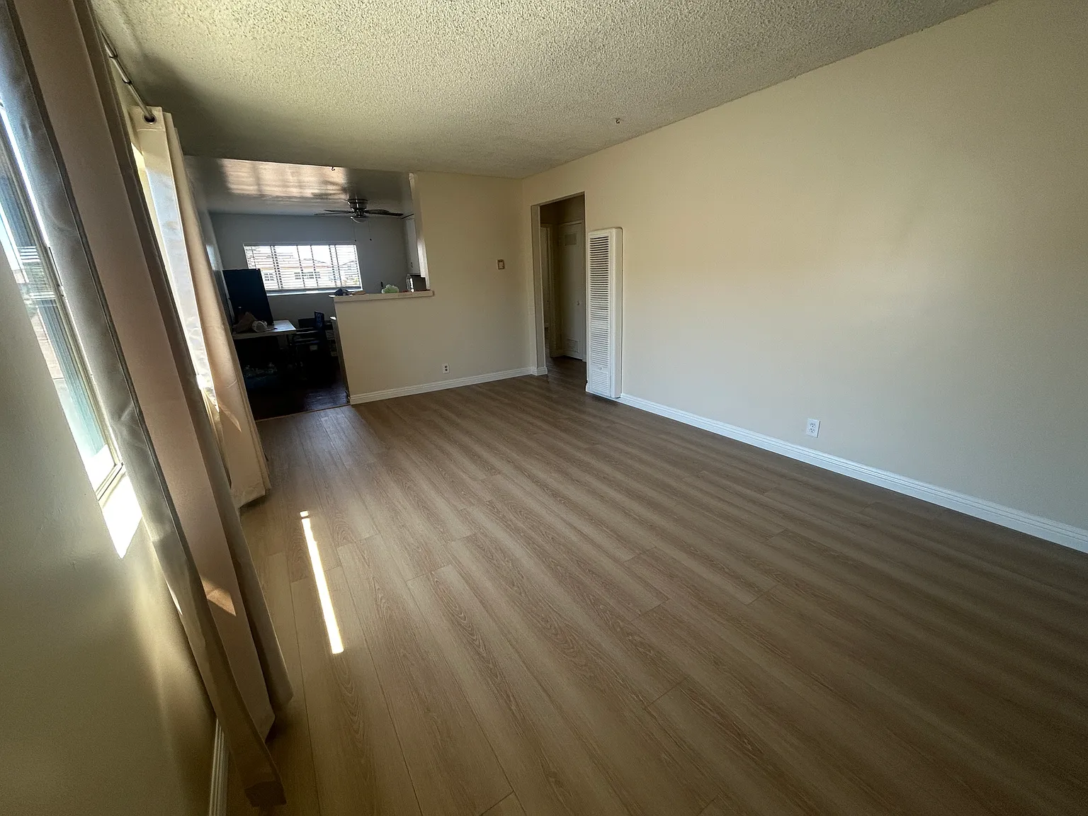 2 bed, $2,400 — Photo 4