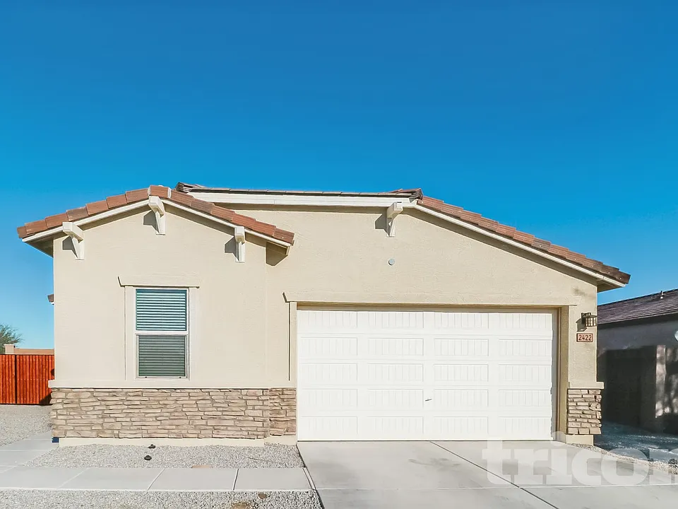 2422 S 236th Dr