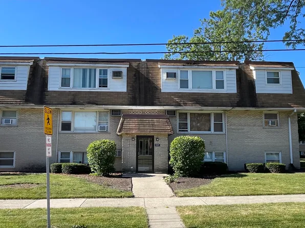 9907 W 58th St APT 6, Countryside, IL 60525