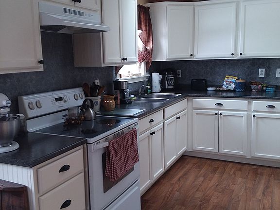 Lots of cupboard space