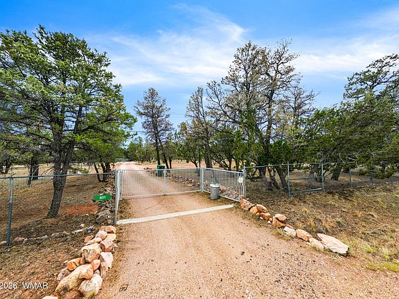 3rd image of 3071 Ponderosa Rd